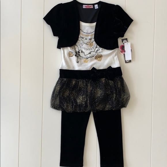 Valor Set With Bolero - Picture 1 of 8